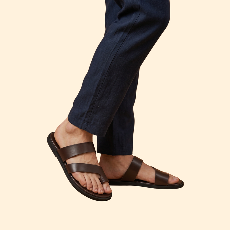 Men's Leather Sandals with Toe Loop