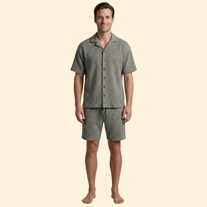 Men’s Patterned Button-Up Shirt and Relaxed Fit Shorts