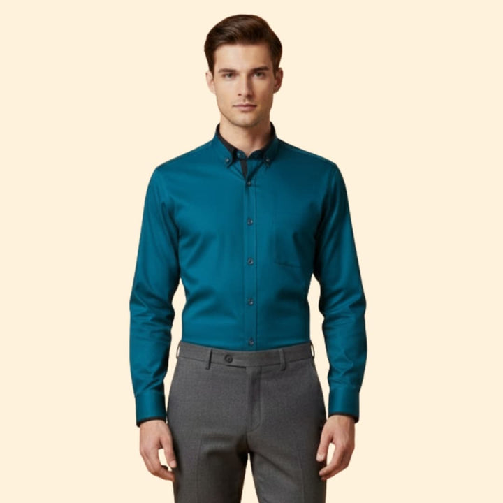 Men’s Shirt with Contrasting Collar