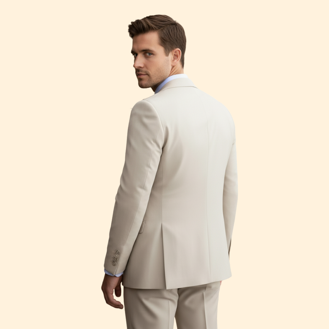 Men’s Suit with Three-Piece Design