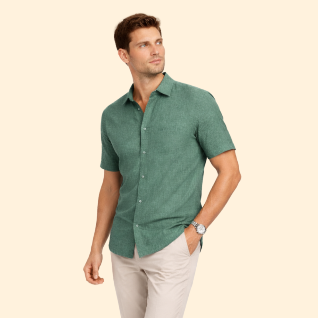Men’s Short-Sleeve Shirt with Classic Collar