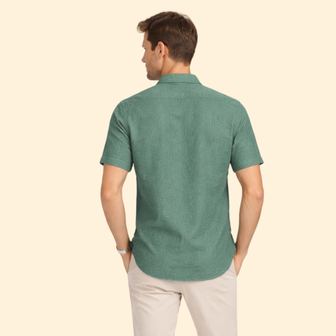 Men’s Short-Sleeve Shirt with Classic Collar