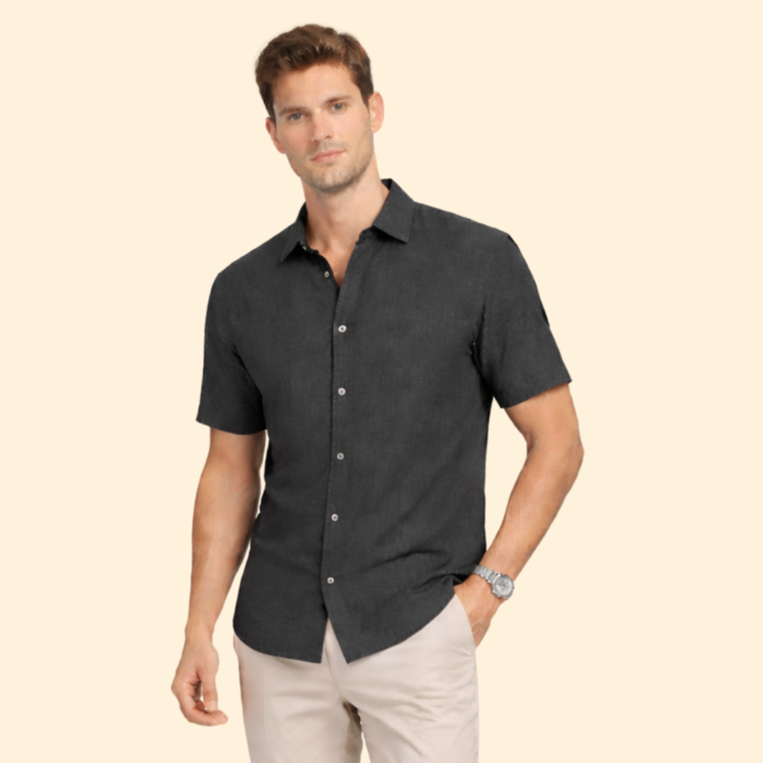 Men’s Short-Sleeve Shirt with Classic Collar