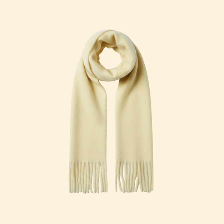 Women’s Knit Scarf with Oversized Design